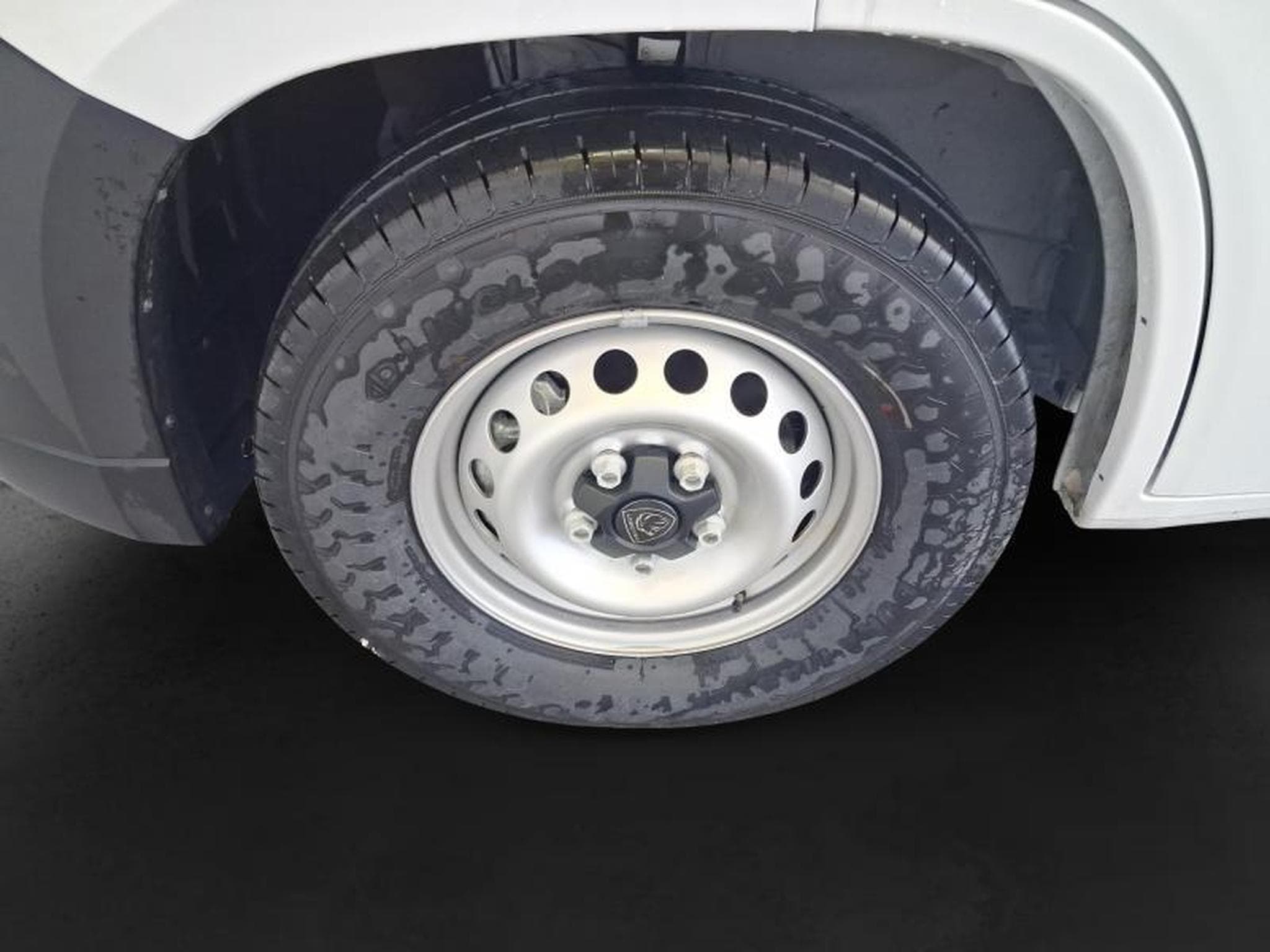 Peugeot Boxer 435 L3H3 (2026) - Foto 21