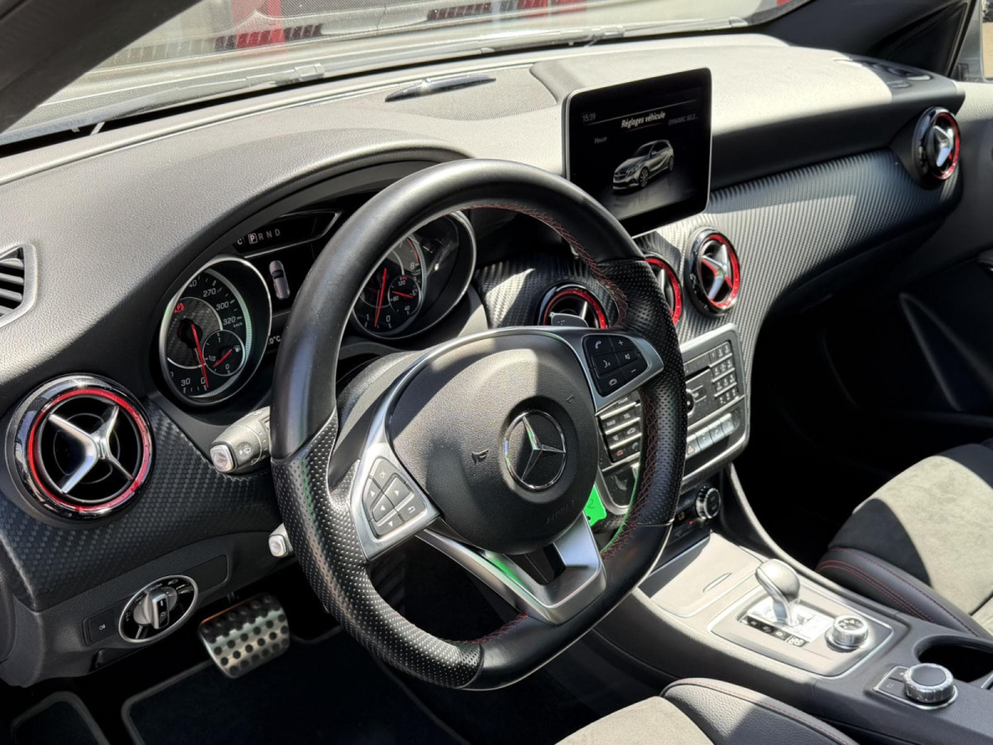 Mercedes A 45 AMG TURBO 4MATIC FACELIFT PANO CUIR NAVI (2017) - Foto 7