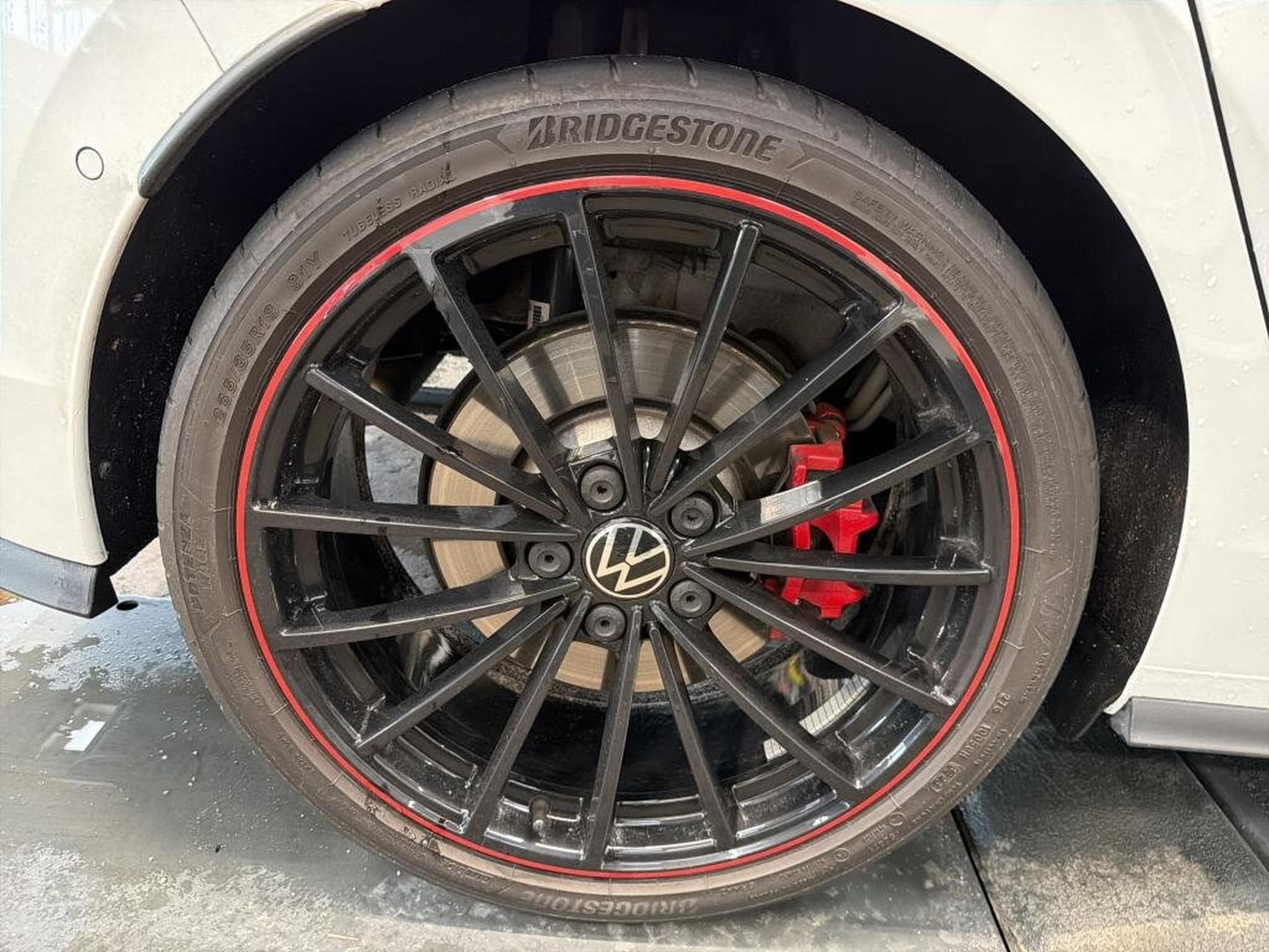VW Golf GTI CLUBSPORT 2.0 TSI 301 CV DSG7 (2024) - Foto 8