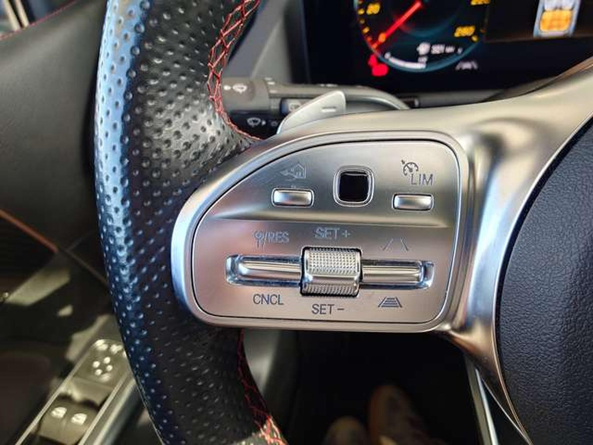 Mercedes B 200 B 200 d 150 AMG Line AMG Line (2022) - Foto 15