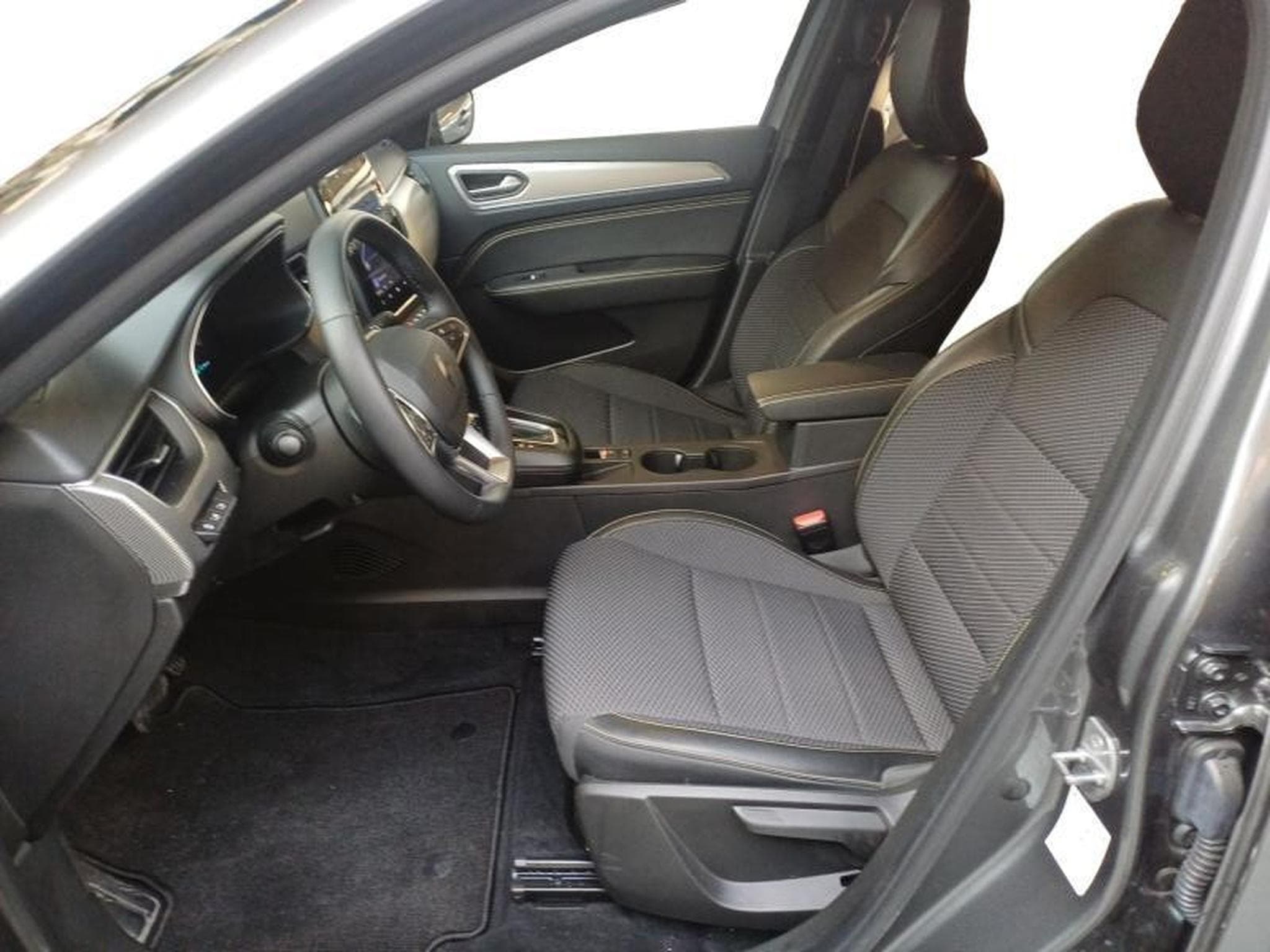 Renault Arkana 1.6 Tce E-TECH Hybrid Techno EDC (2025) - Foto 15