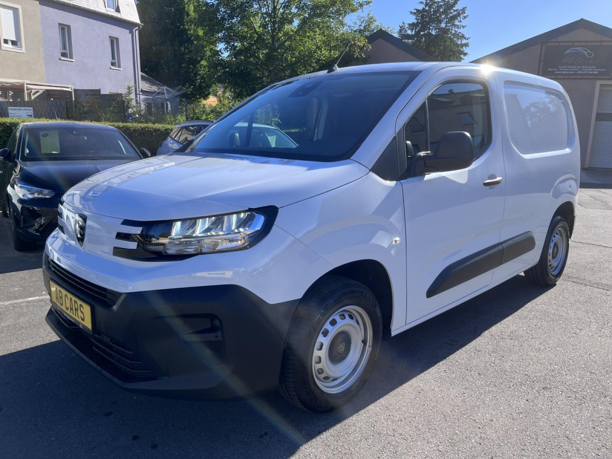 Peugeot Partner 1.5 BlueHdi 100cv Clim - PDC AR - Car Play - !!! NEUF !!! (2026) - Foto 17